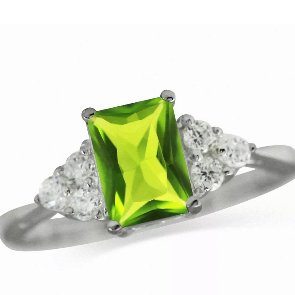 Sterling Silver 925 Emerald-Cut Peridot with Diamond Accent